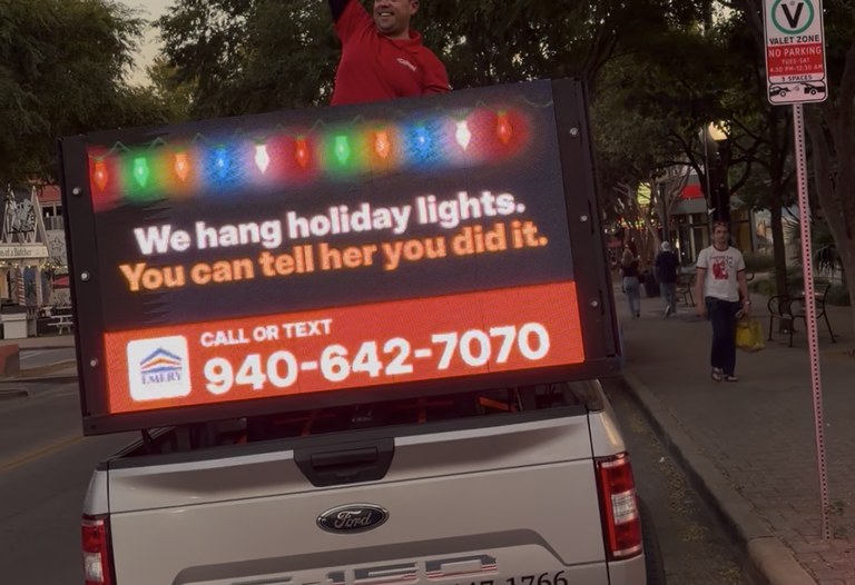 18-emery-holiday-lights